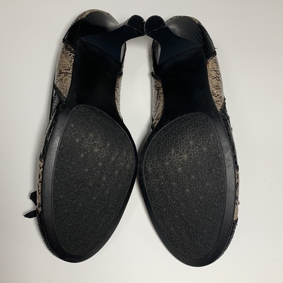 CL by Laundry animal print heels Sz 8.5M good condition 3” heels light wear - Picture 7 of 10